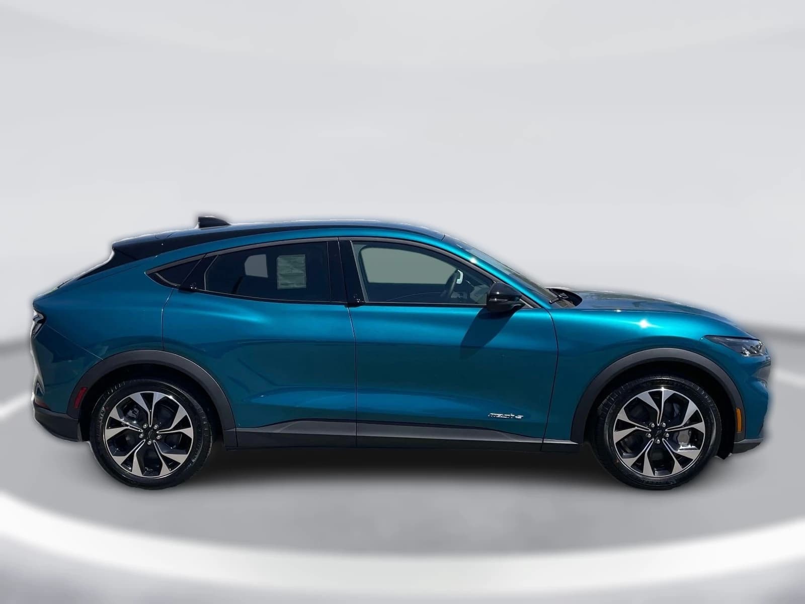 Ford Mustang Mach-E Select RWD 2026 — side view