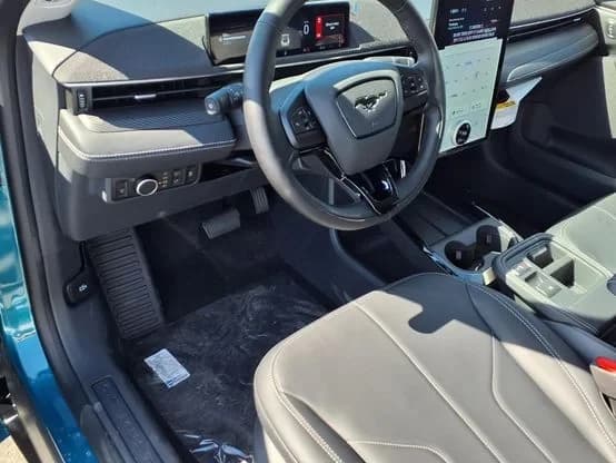 Ford Mustang Mach-E Select RWD 2026 — side view