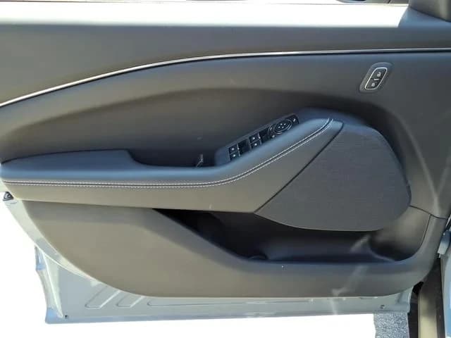 Ford Mustang Mach-E Select RWD 2026 — side view