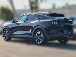 Ford Mustang Mach-E Select RWD 2026 — side view