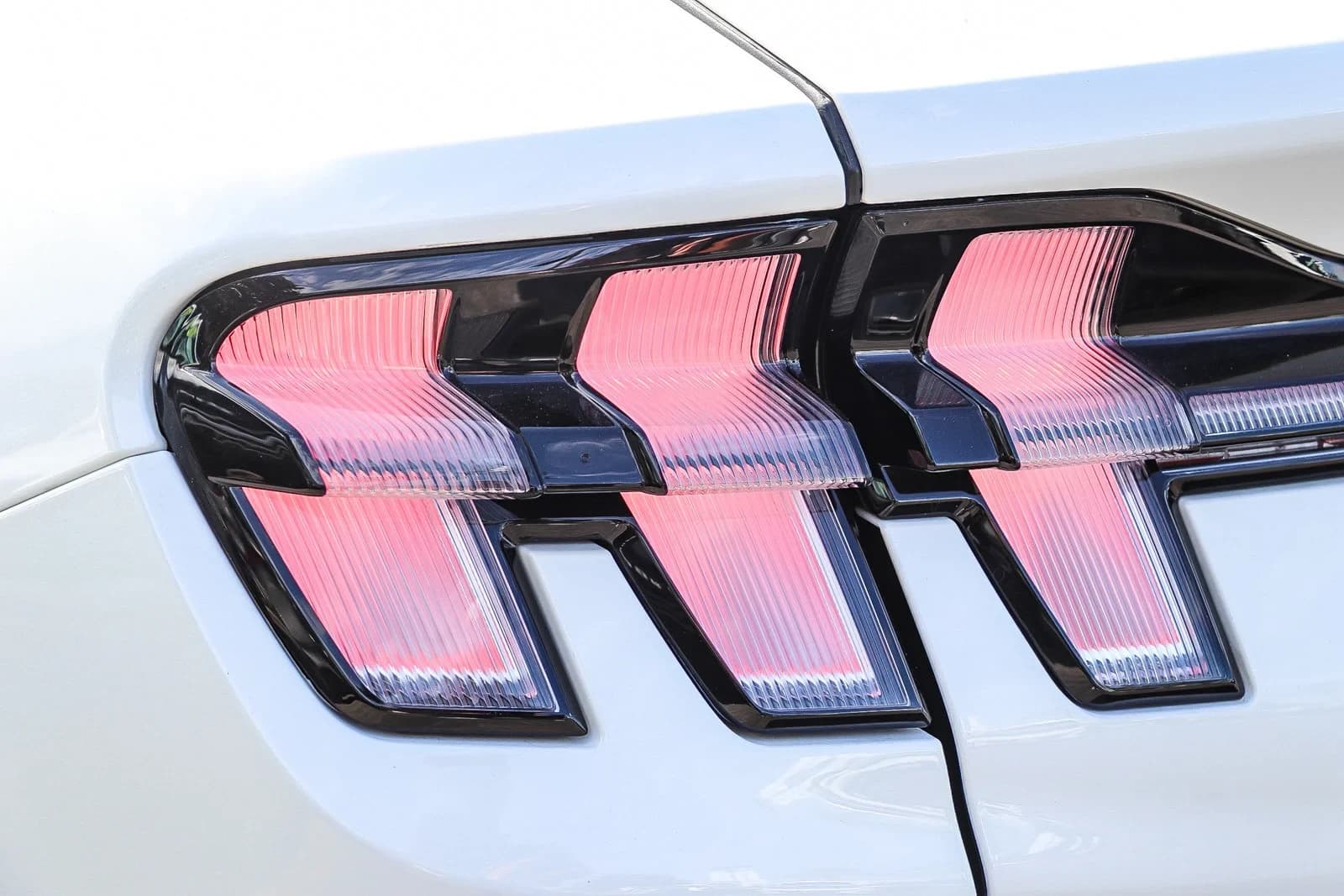 Ford Mustang Mach-E Select RWD 2026 — side view