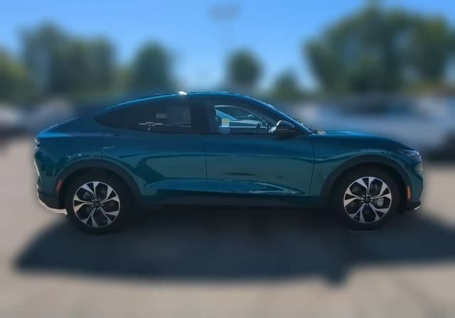 Ford Mustang Mach-E Select RWD 2026 — side view