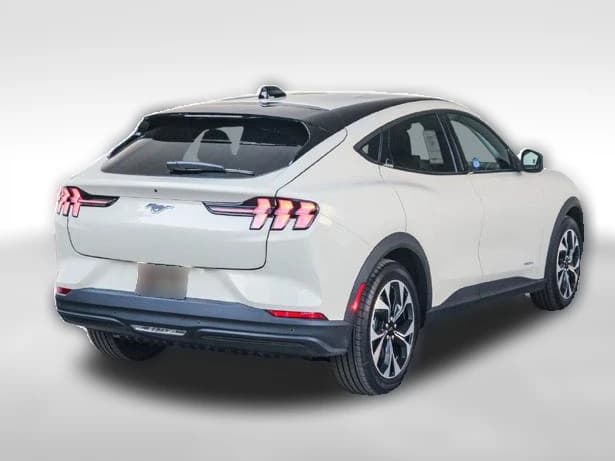 Ford Mustang Mach-E Select RWD 2026 — side view