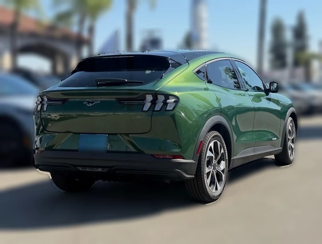 Ford Mustang Mach-E Select RWD 2026 — side view