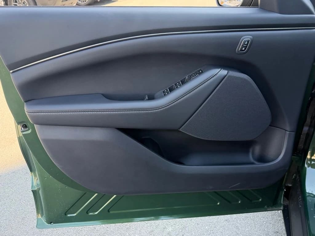 Ford Mustang Mach-E Select RWD 2026 — side view