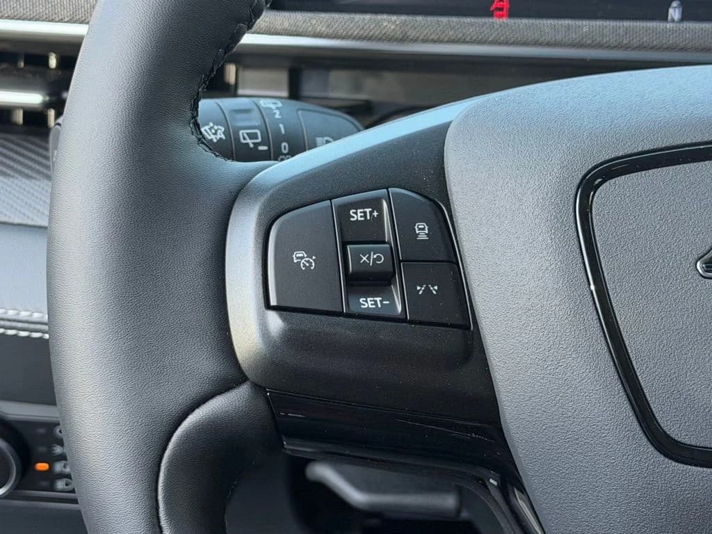 Ford Mustang Mach-E Select RWD 2026 — side view