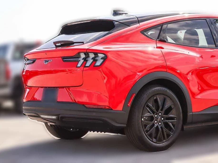 Ford Mustang Mach-E Select RWD 2026 — side view