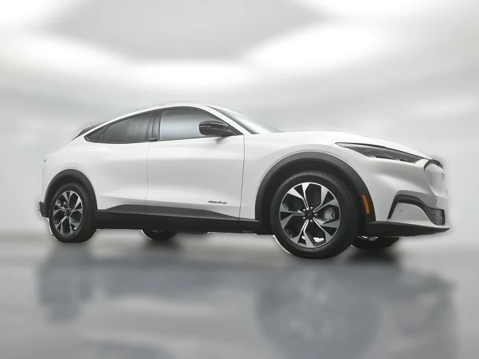 Ford Mustang Mach-E Select RWD 2026 — side view