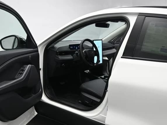 Ford Mustang Mach-E Select RWD 2026 — side view
