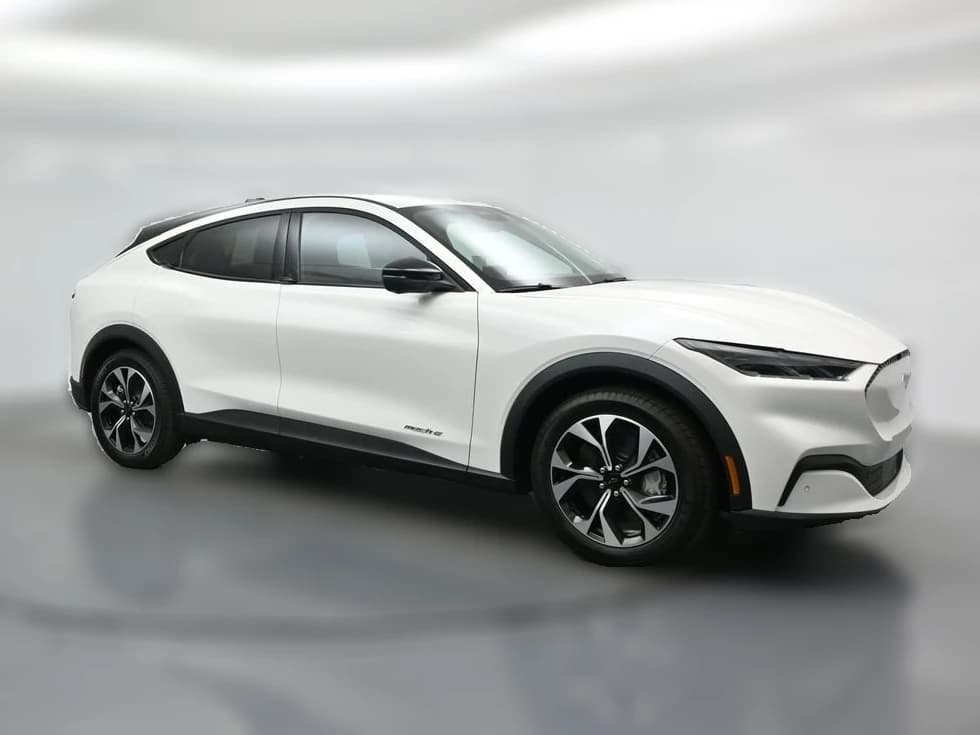 Ford Mustang Mach-E Select RWD 2026 — side view