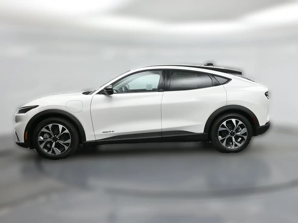 Ford Mustang Mach-E Select RWD 2026 — side view