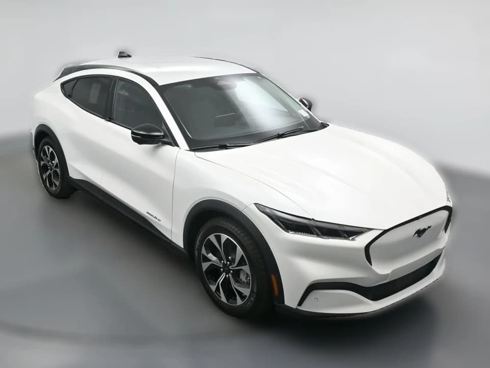 Ford Mustang Mach-E Select RWD 2026 — side view