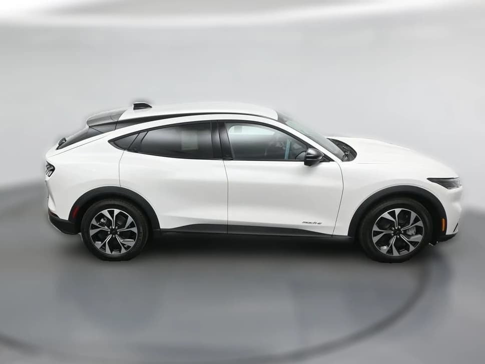Ford Mustang Mach-E Select RWD 2026 — side view