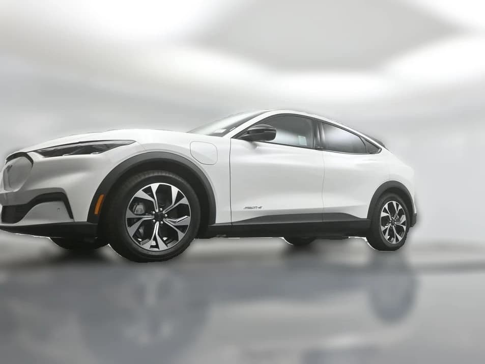 Ford Mustang Mach-E Select RWD 2026 — side view