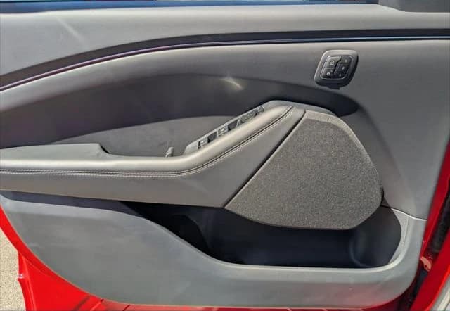 Ford Mustang Mach-E Select RWD 2026 — side view