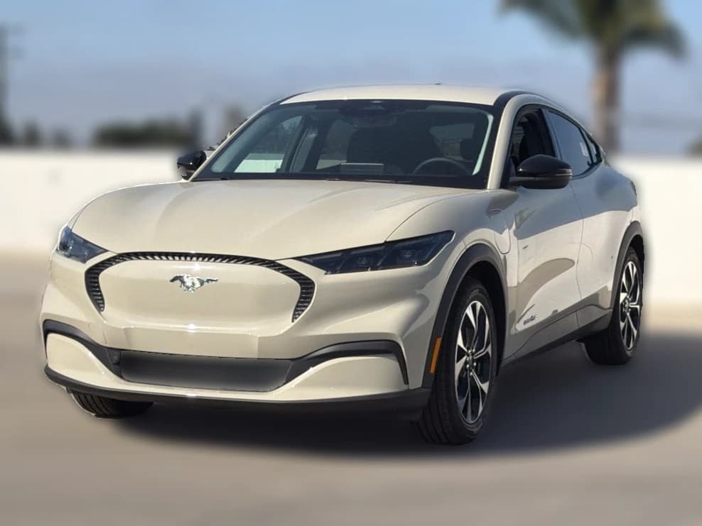 Ford Mustang Mach-E Select RWD 2026 — side view