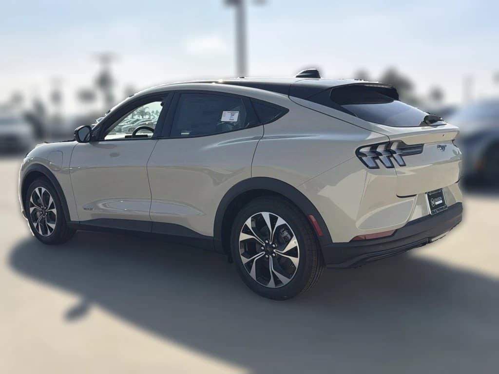 Ford Mustang Mach-E Select RWD 2026 — side view