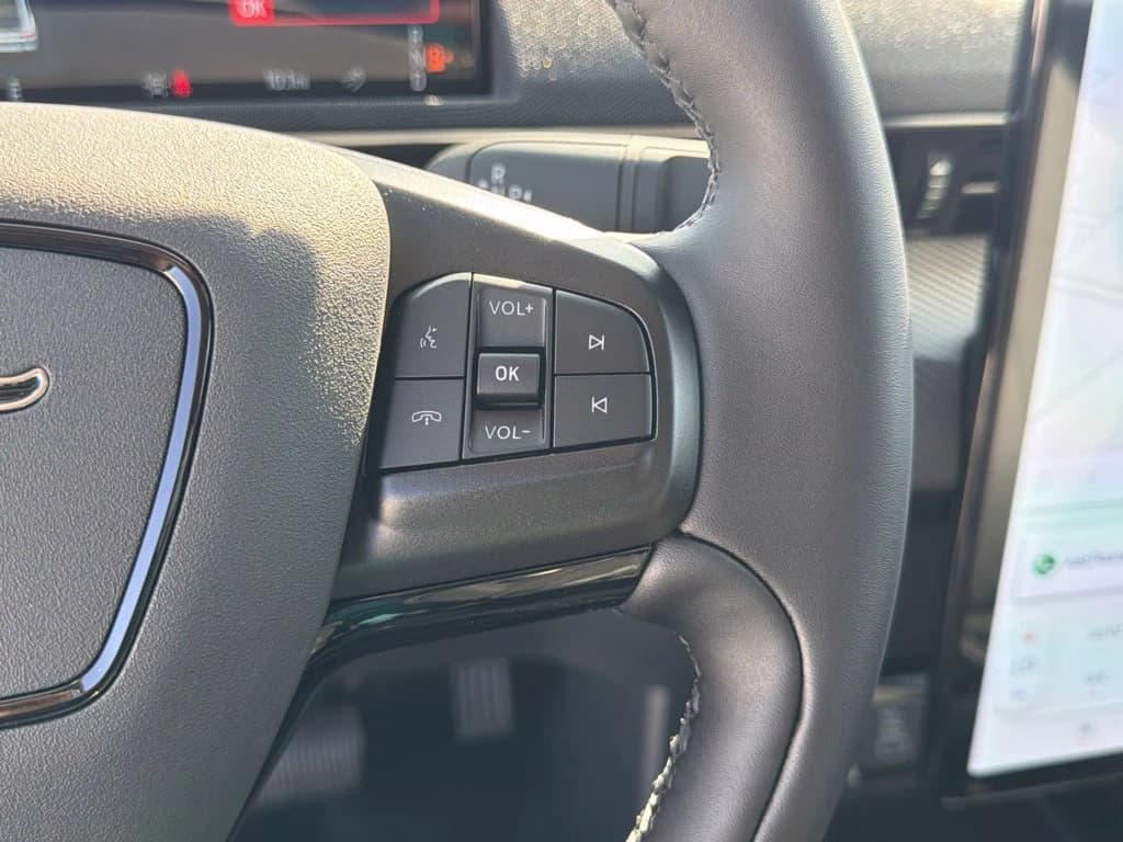 Ford Mustang Mach-E Select RWD 2026 — side view