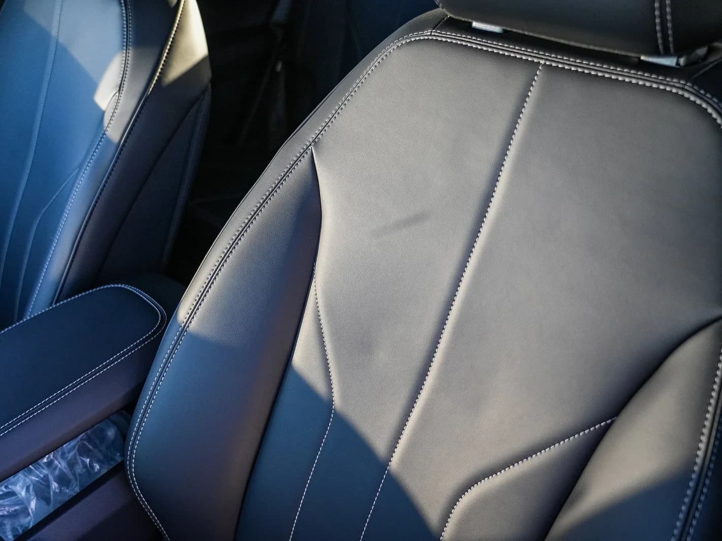 Ford Mustang Mach-E Select RWD 2026 — side view