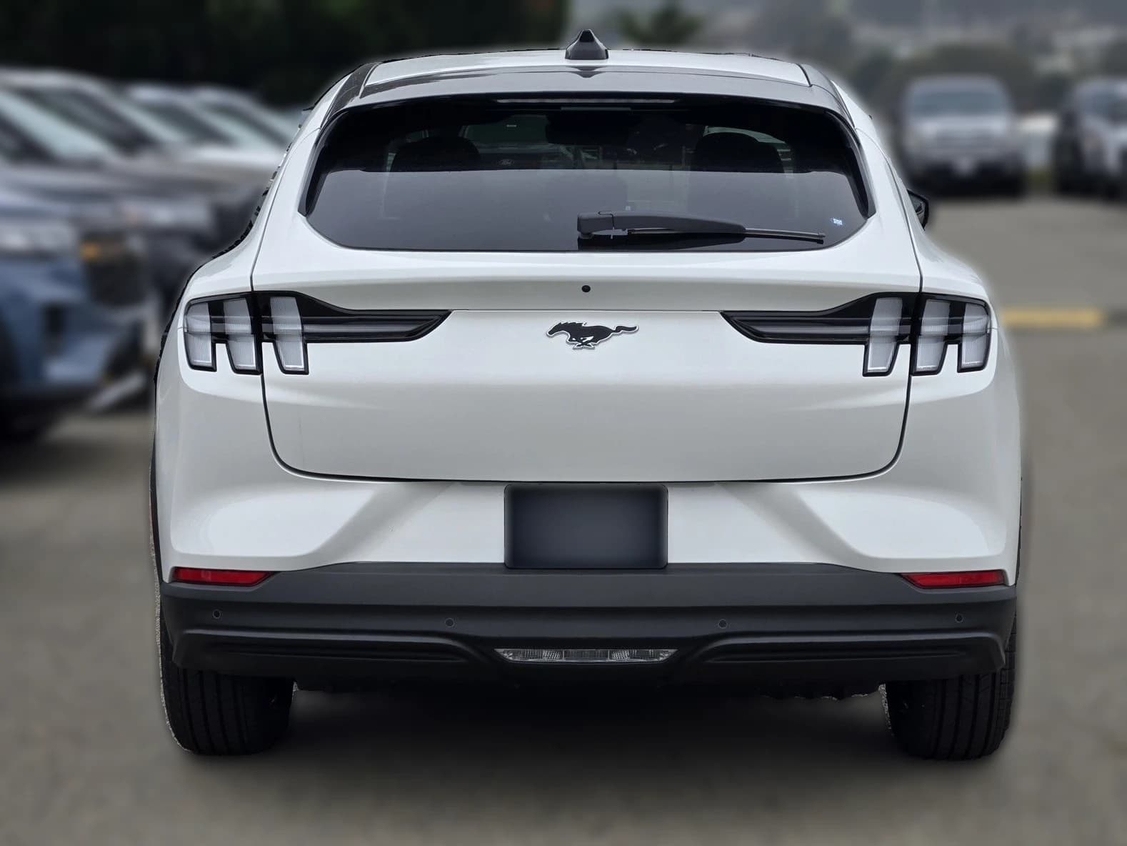 Ford Mustang Mach-E Select RWD 2026 — side view