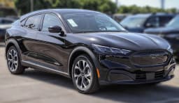 Ford Mustang Mach-E Select RWD 2026 — side view