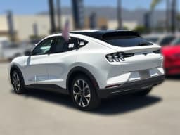 Ford Mustang Mach-E Select AWD 2026 — side view