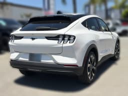 Ford Mustang Mach-E Select AWD 2026 — side view