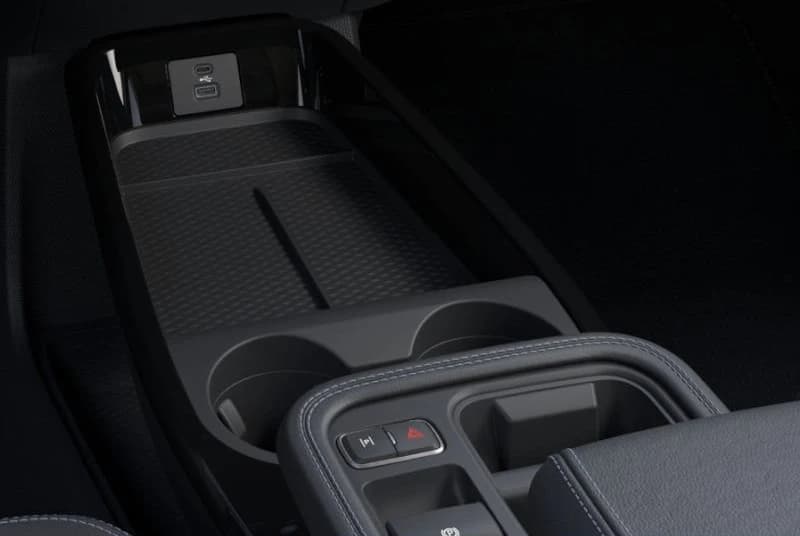 Ford Mustang Mach-E Select AWD 2026 — side view