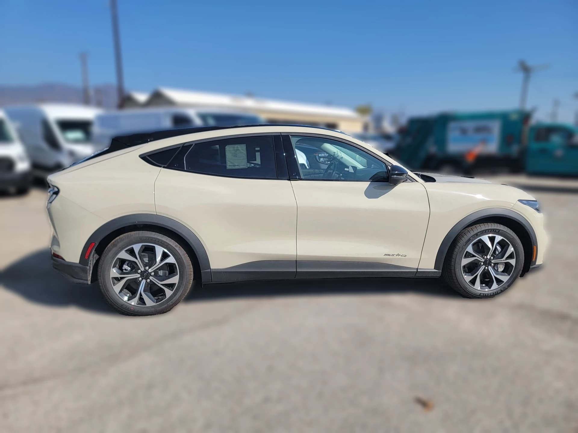 Ford Mustang Mach-E Select AWD 2025 — side view