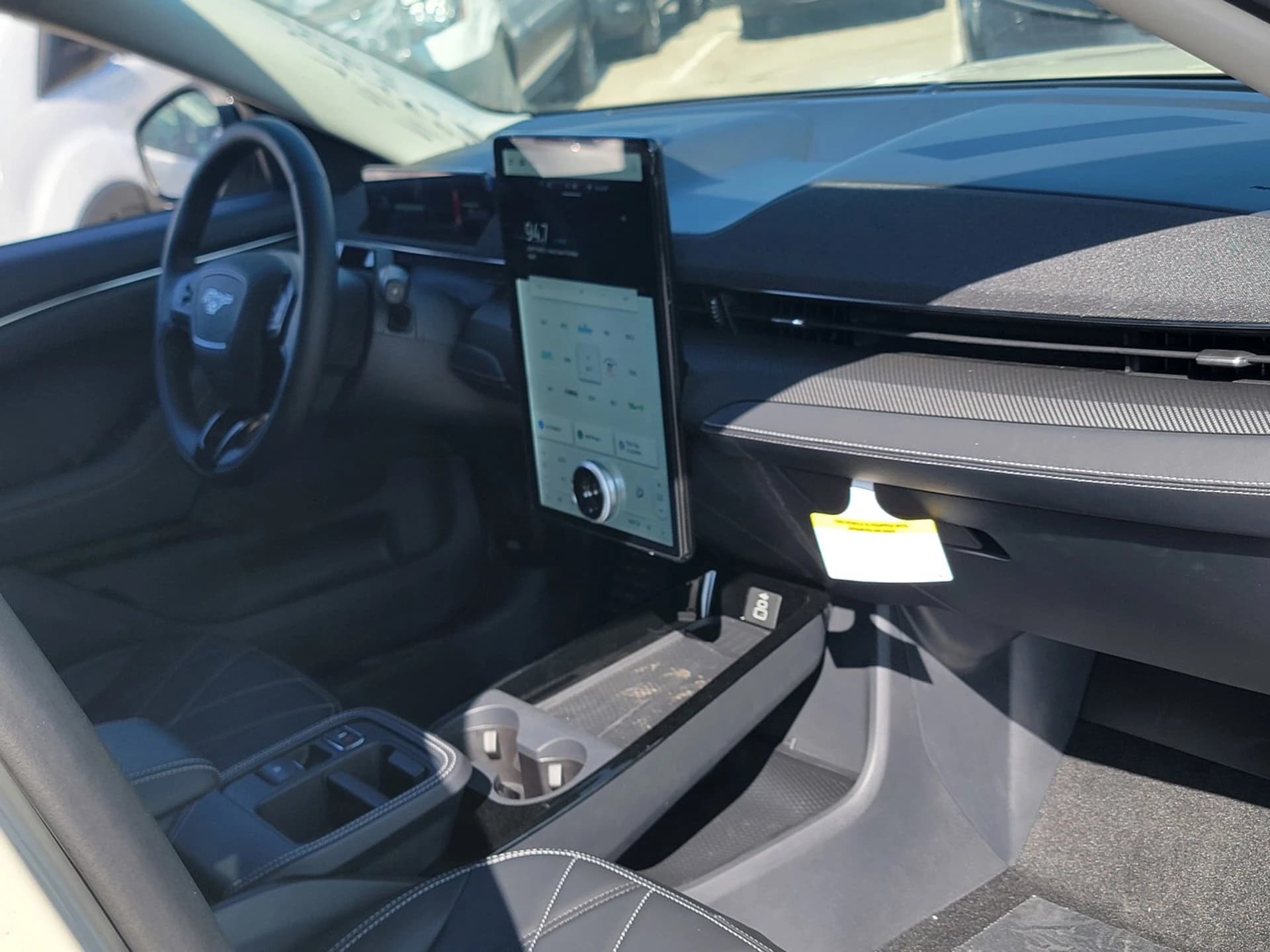 Ford Mustang Mach-E Select AWD 2025 — side view