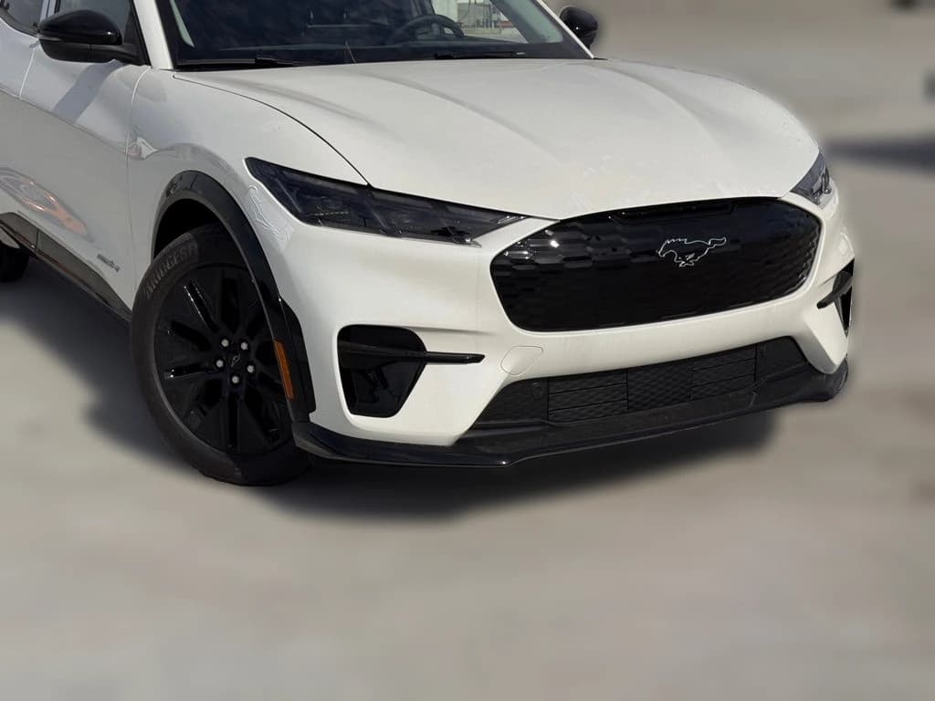 Ford Mustang Mach-E Premium RWD 2026 — side view