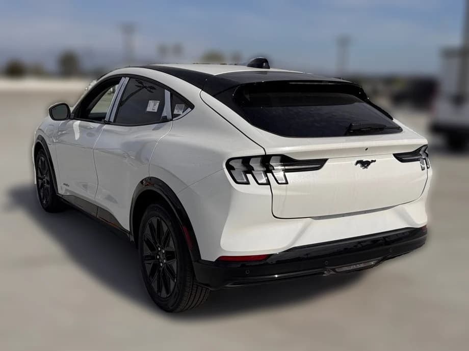 Ford Mustang Mach-E Premium RWD 2026 — side view