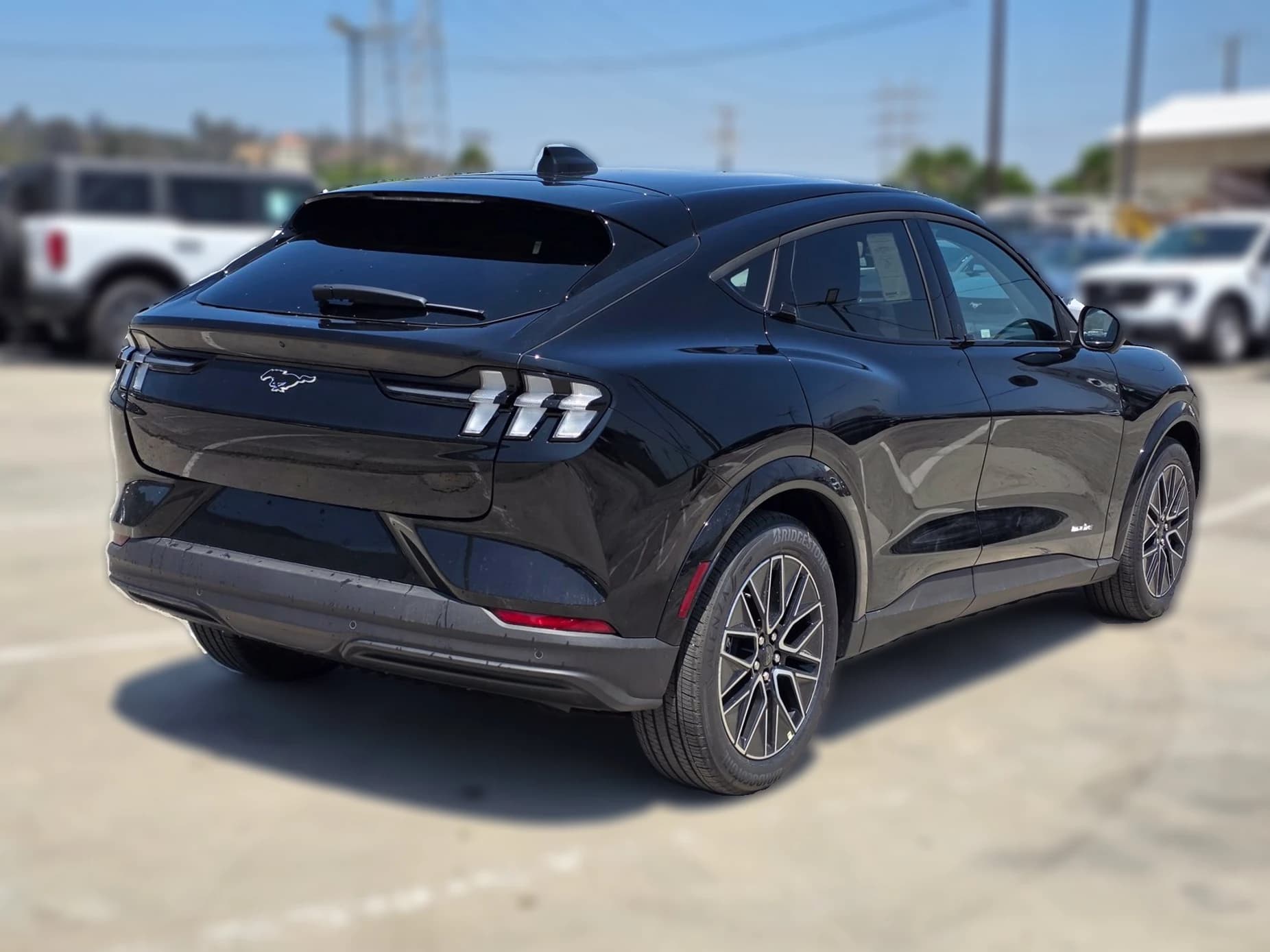 Ford Mustang Mach-E Premium RWD 2026 — side view