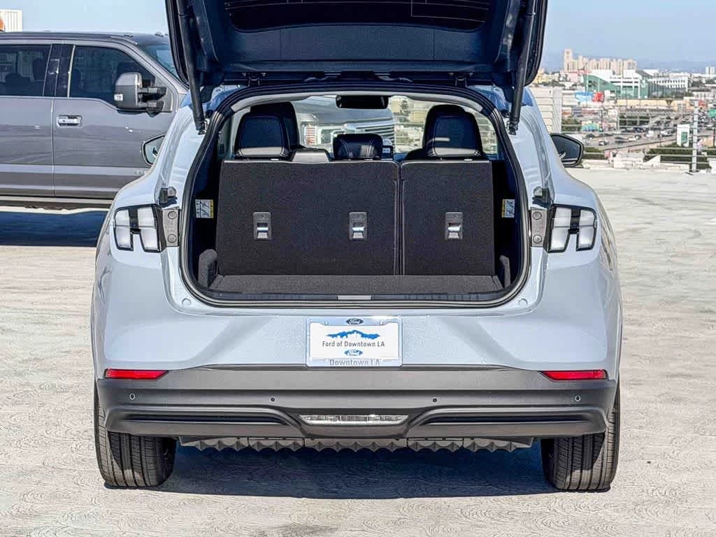 Ford Mustang Mach-E Premium RWD 2026 — side view