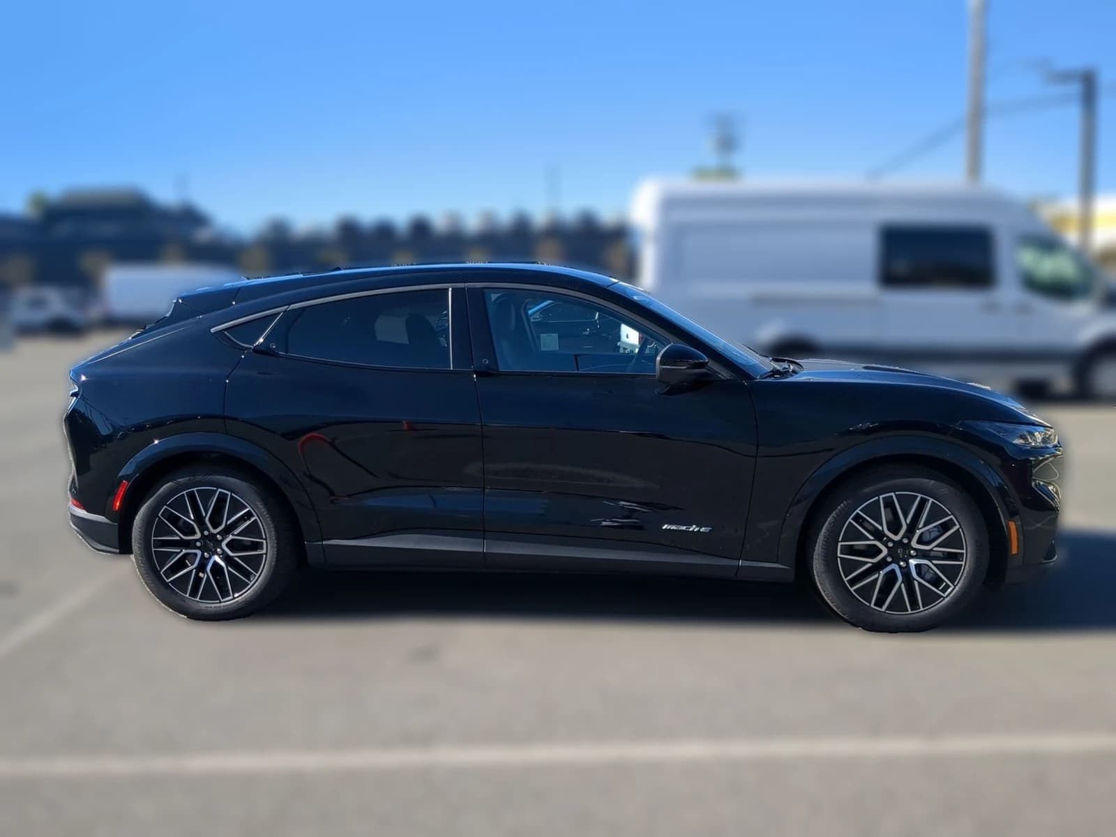 Ford Mustang Mach-E Premium RWD 2026 — side view