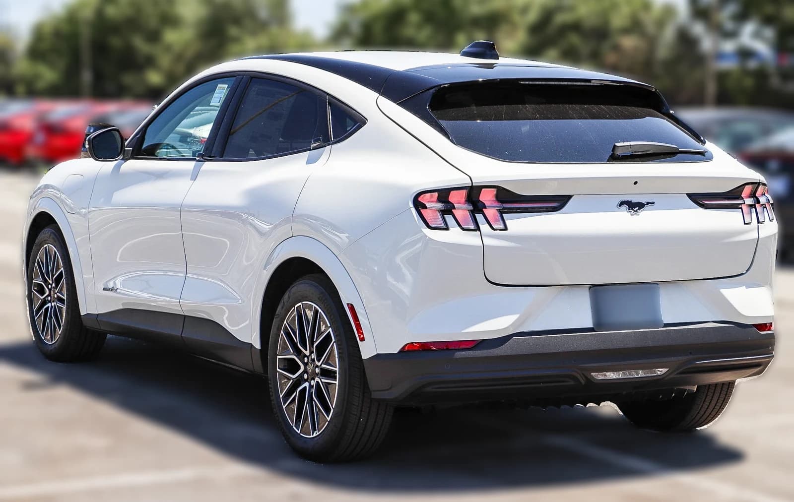 Ford Mustang Mach-E Premium RWD 2026 — side view