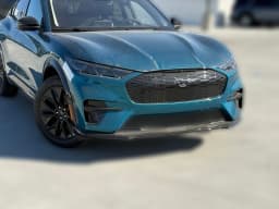 Ford Mustang Mach-E Premium RWD 2026 — side view
