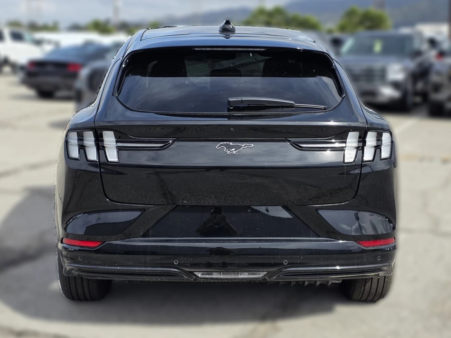 Ford Mustang Mach-E Premium RWD 2026 — side view