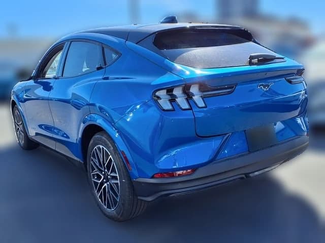 Ford Mustang Mach-E Premium RWD 2026 — side view