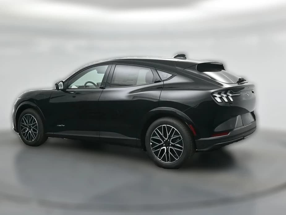Ford Mustang Mach-E Premium RWD 2026 — side view