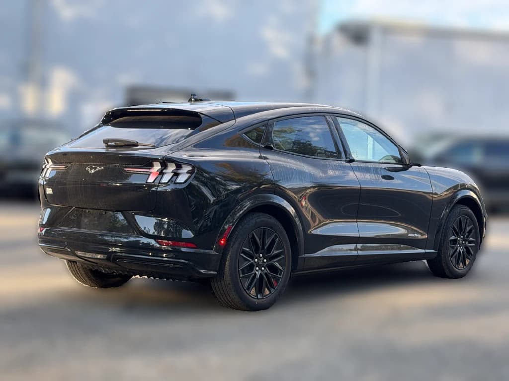 Ford Mustang Mach-E Premium AWD 2026 — side view
