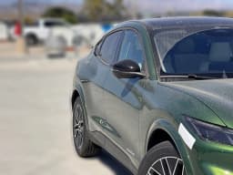 Ford Mustang Mach-E Premium AWD 2026 — side view