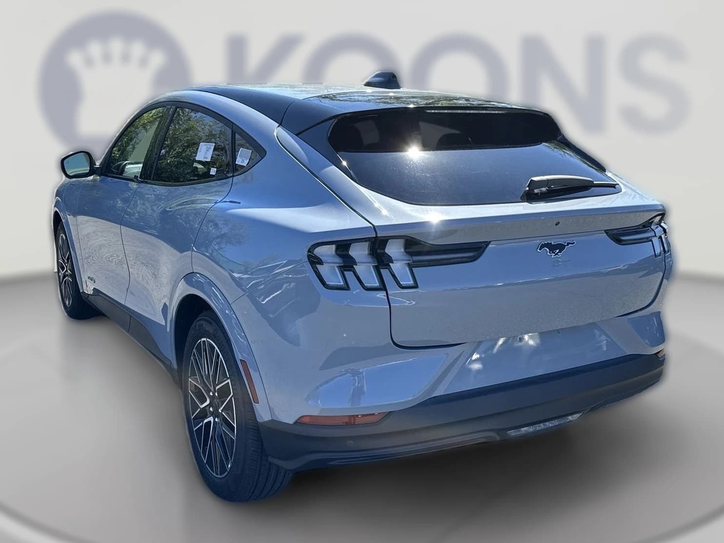 Ford Mustang Mach-E Premium AWD 2026 — side view