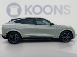 Ford Mustang Mach-E Premium AWD 2026 — side view