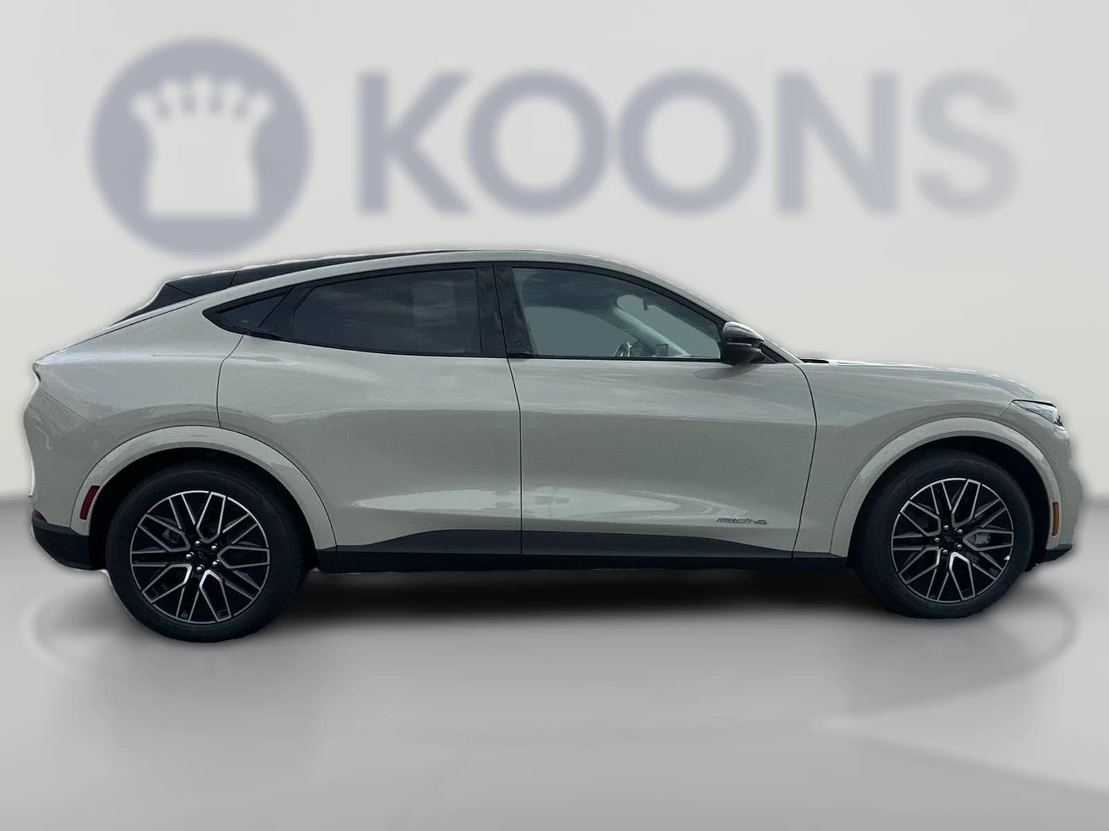 Ford Mustang Mach-E Premium AWD 2026 — side view