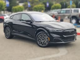 Ford Mustang Mach-E Premium AWD 2026 — side view