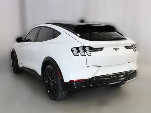 Ford Mustang Mach-E Premium AWD 2026 — side view