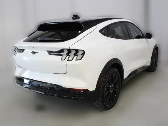 Ford Mustang Mach-E Premium AWD 2026 — side view