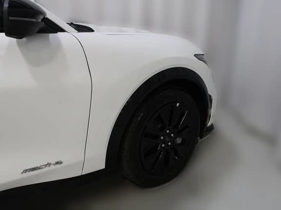 Ford Mustang Mach-E Premium AWD 2026 — side view