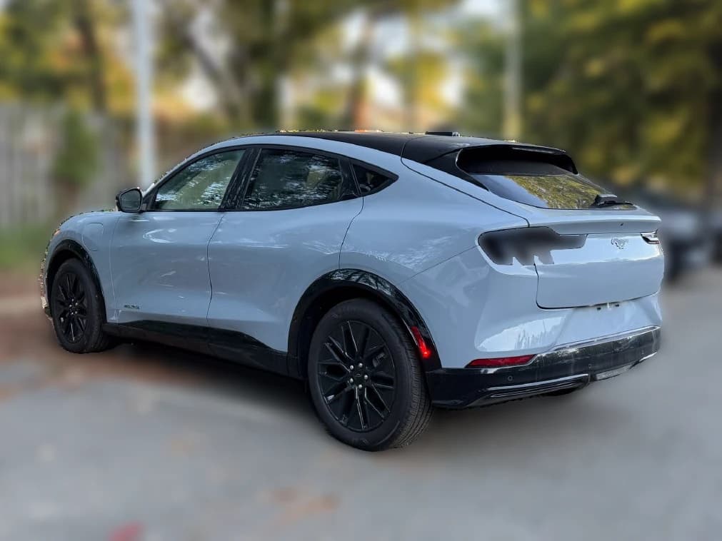 Ford Mustang Mach-E Premium AWD 2026 — side view